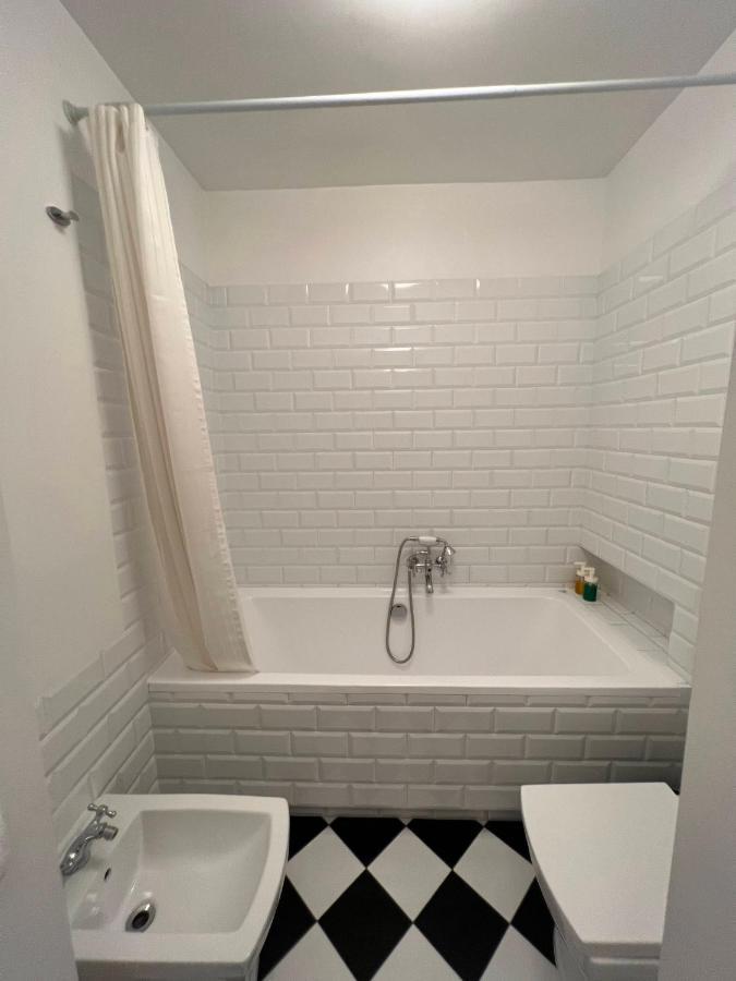 Old Town Piwna Apartment ワルシャワ エクステリア 写真